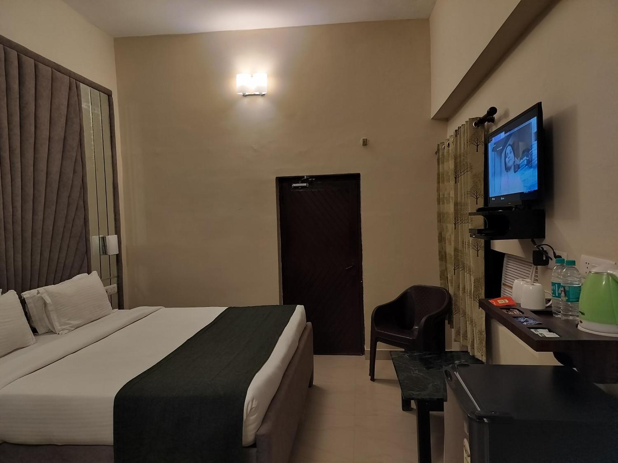 Bel-La Monde Hotel "Riverside" - Jim Corbett Garjia ภายนอก รูปภาพ