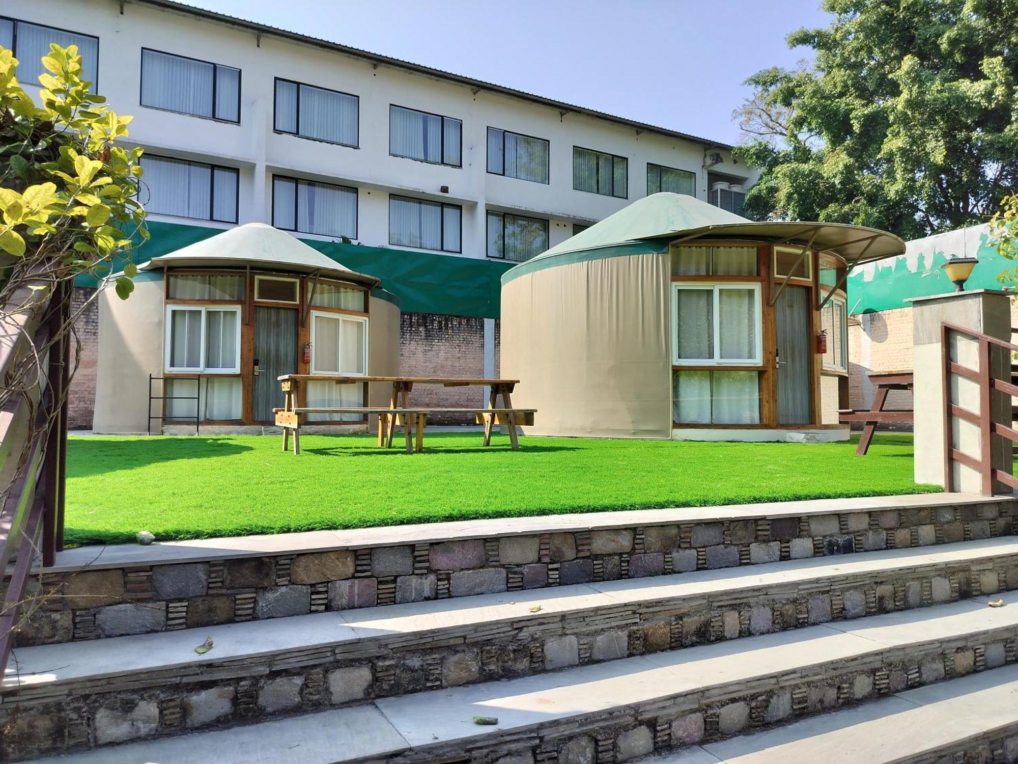Bel-La Monde Hotel "Riverside" - Jim Corbett Garjia ภายนอก รูปภาพ